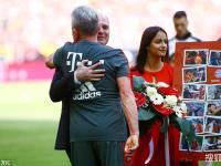 开云官方app入口-荷兰球星因伤告别球场，球迷纷纷致谢的简单介绍