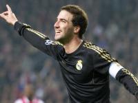 开云平台-德罗赞的沉默宣言，马刺对阵凯尔特人，他在焦点战中完成自我正名