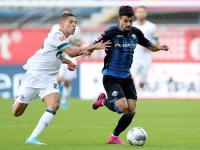 开云体育app-沙尔克球员受伤退赛，对球队士气产生影响