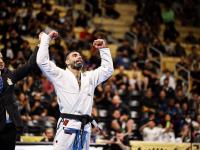 开云官方app入口-柔术比赛：俄罗斯选手斩获金牌