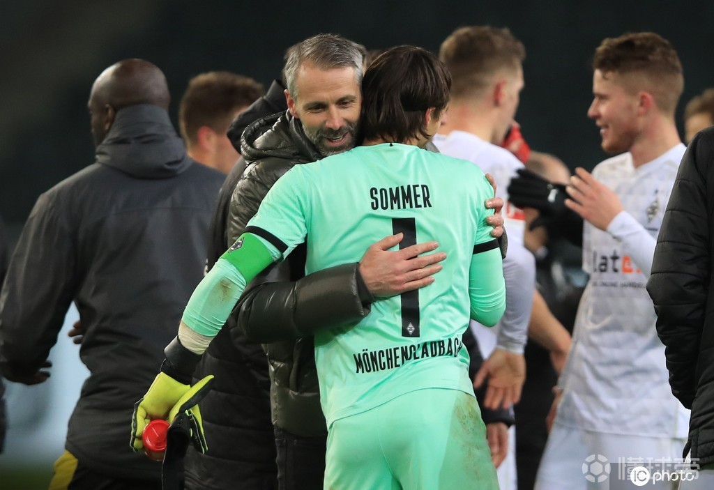 门兴主帅因个人原因辞职,球队面临困境的简单介绍 门兴主帅因个人原因辞职,球队面临困境的简单介绍