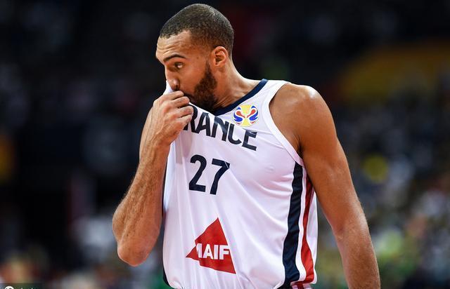 包含美国运动员惨遭淘汰，实力引热议的词条