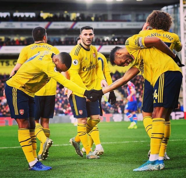 查德利关键入球，水晶宫客场取分的简单介绍