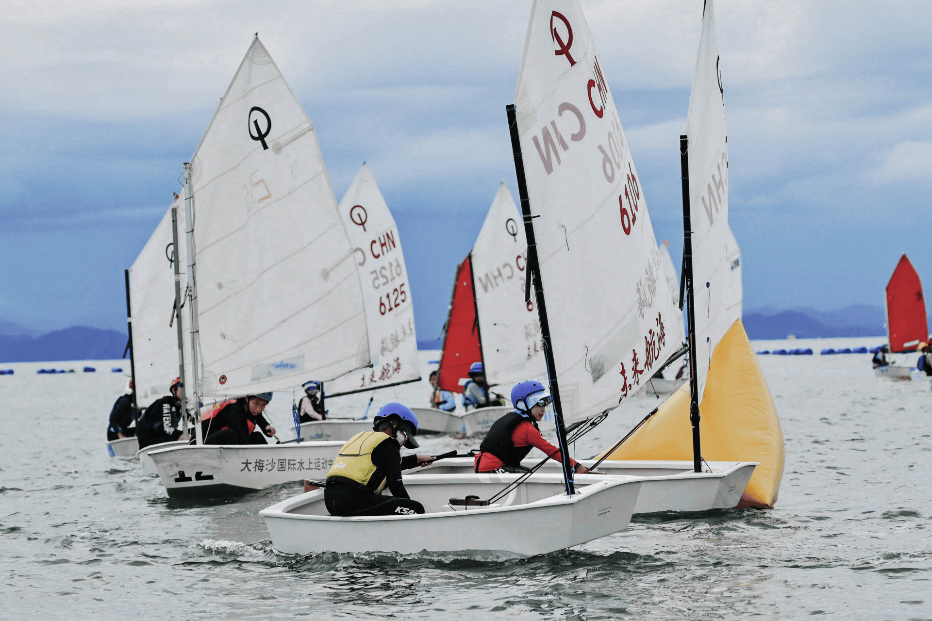 新西兰选手获得帆板比赛金牌 新西兰选手获得帆板比赛金牌