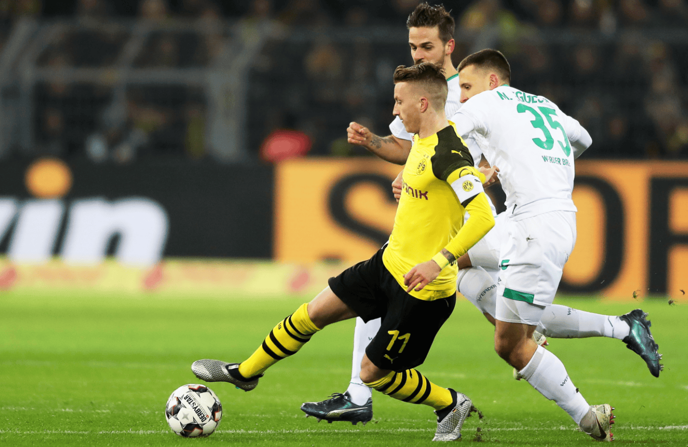 弗赖堡球員相互之間關係密切，取得優勢的简单介绍