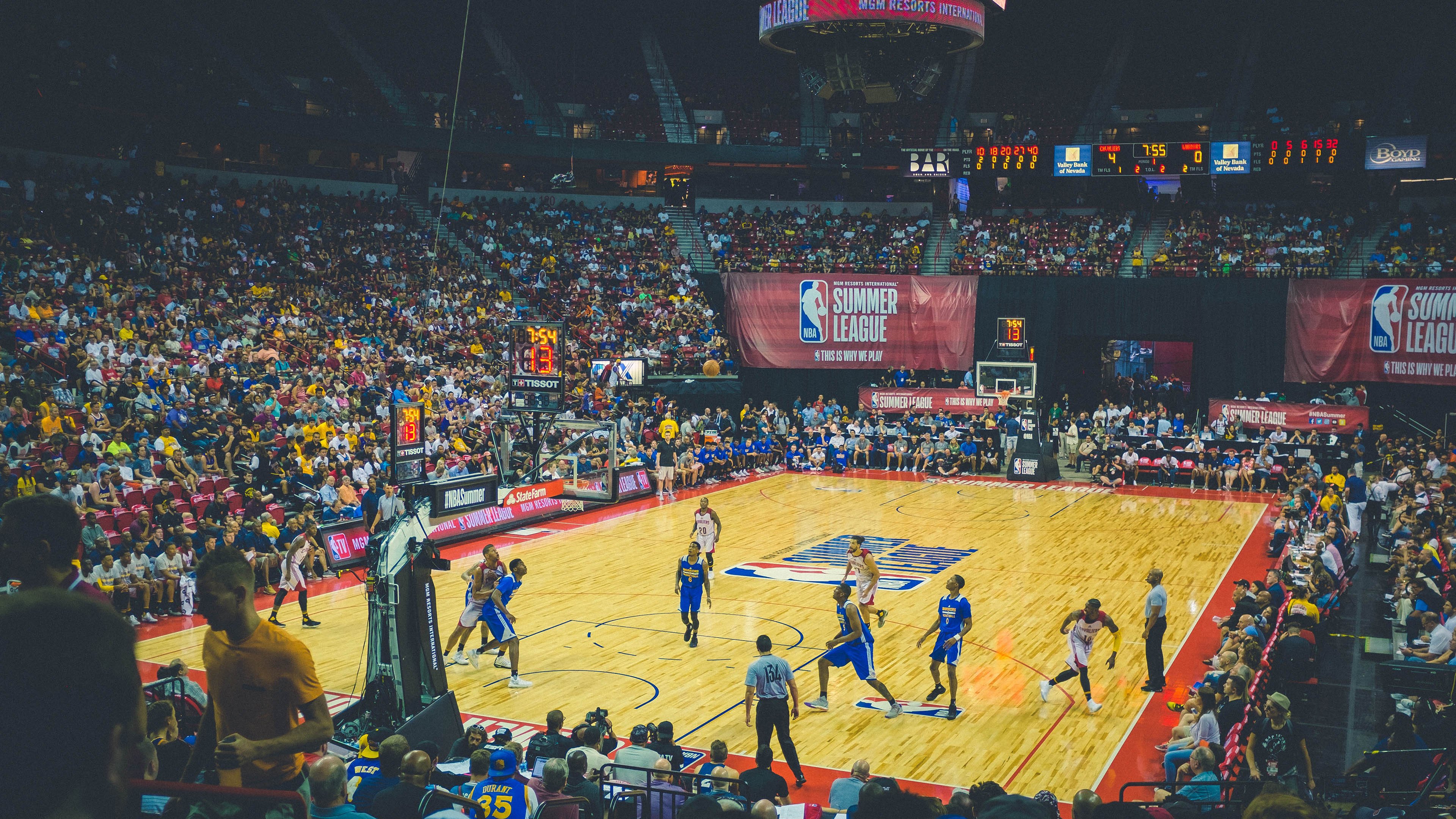 欧冠淘汰赛焦点战,山西队碾压太阳